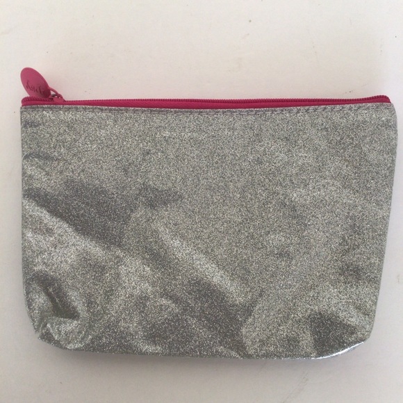 IPSY X FOREVER 21 SILVER GLITTER MAKEUP COSMETIC BAG NWOT - Picture 2 of 5